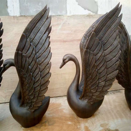 来图定做的铜雕天鹅厂家 打造独一无二的金属工艺品